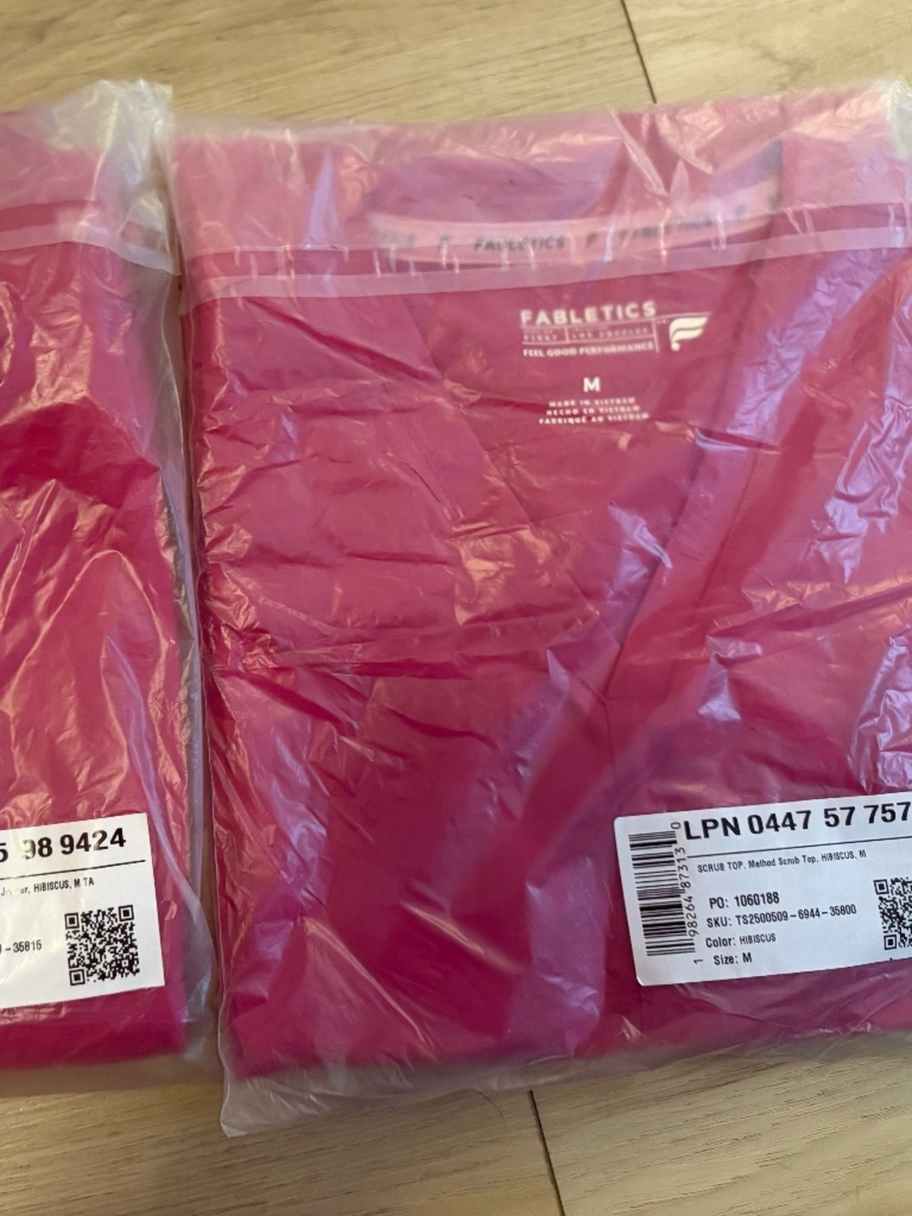 Fabletics Scrub Set – Hibiscus Pink (M Top & M Tall Pants) NEW